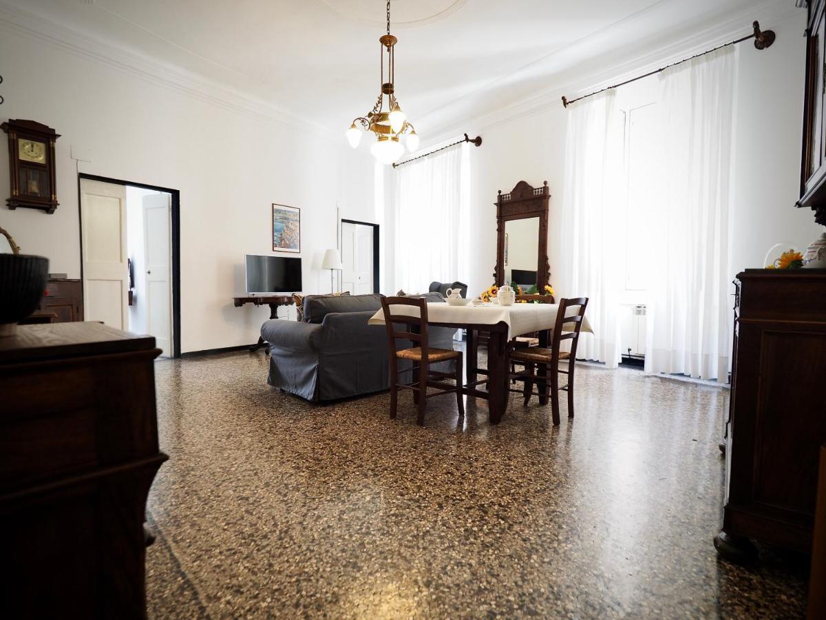 Dimora Sarzano Acquario - Genovabnb It Apartment Luaran gambar